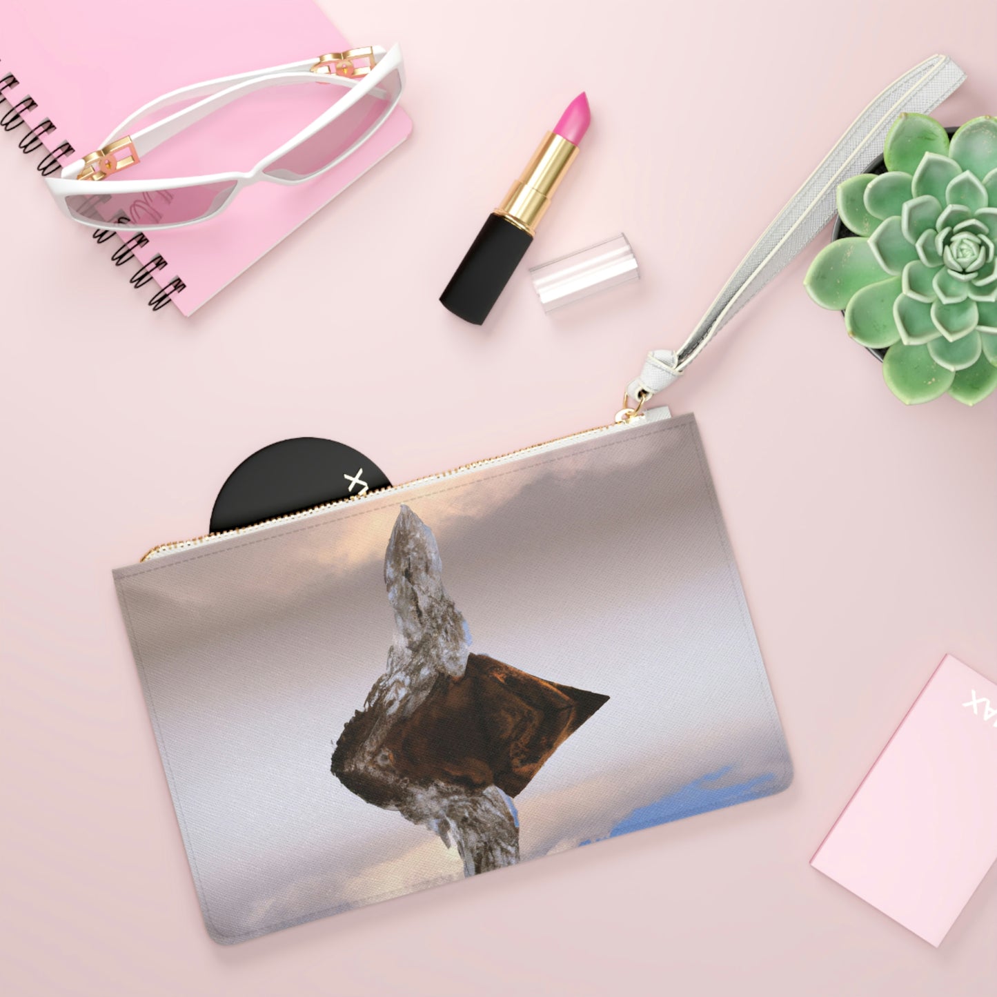 Icy Enchantment in the Lake - The Alien Clutch Bag
